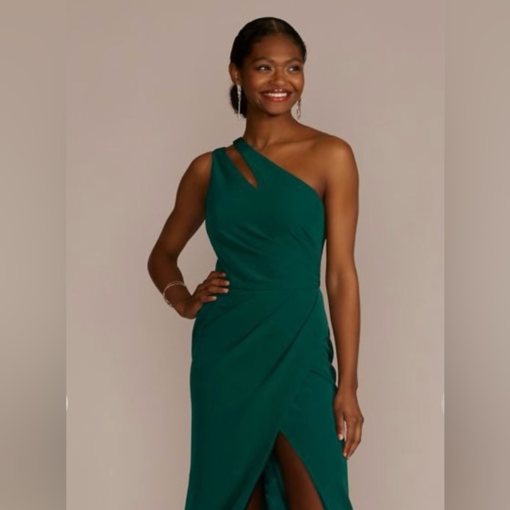 Sea foam green/blue formal dress. Only worn once as a mother of the bride dress